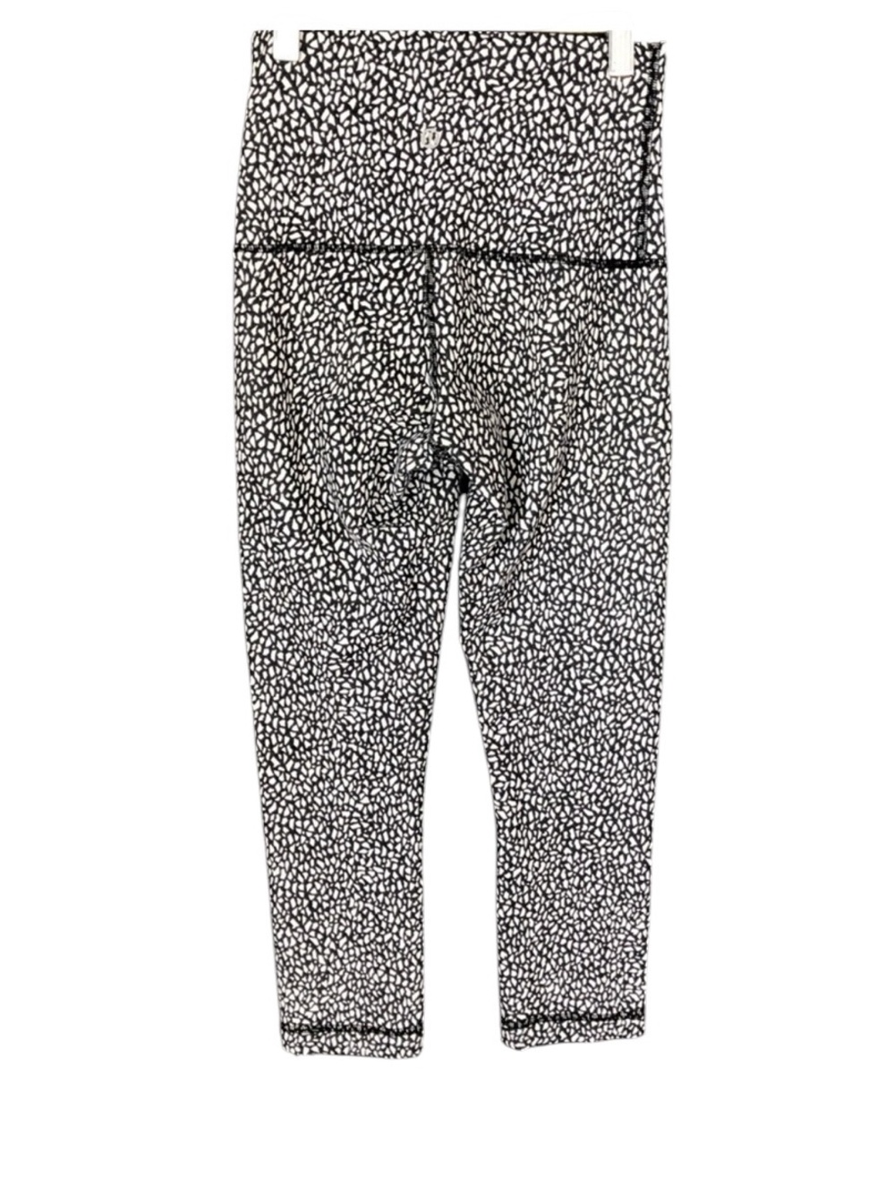 Lululemon Wunder Under Crop (Hi-Rise)
Miss Mosaic Black size 8 - Picture 7 of 9